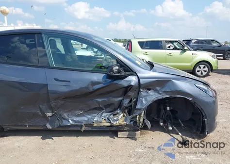 2023 Tesla Model Y from USA, damaged, VIN 7SAYGDEEXPA042147